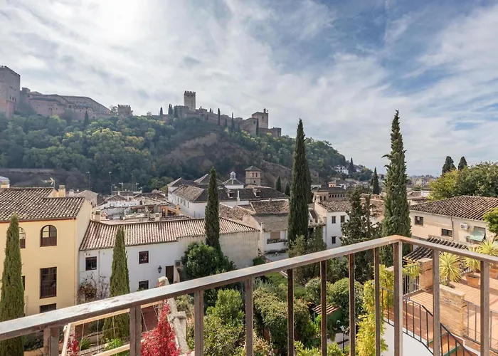 Chezmoihomes Alhambra Dream *